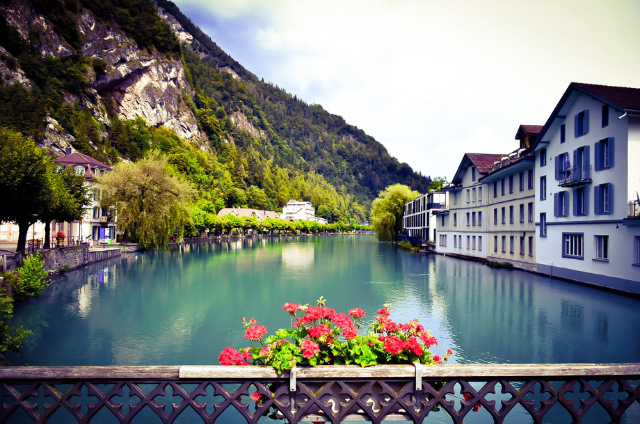 Interlaken – miasto będące dobrą bazą wypadową